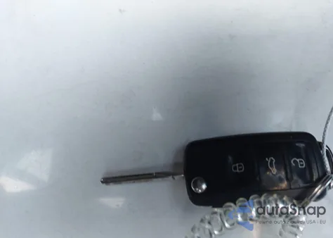 2017 Volkswagen Tiguan 2.0T Wolfsburg Edition из США, поврежденный, VIN WVGSV7AX9HK021438